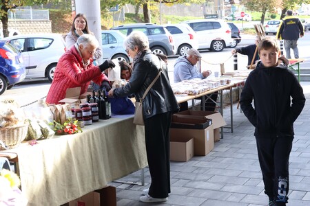 Jesenski sejem in bazar semen 13 Foto Ljubo Vukelič